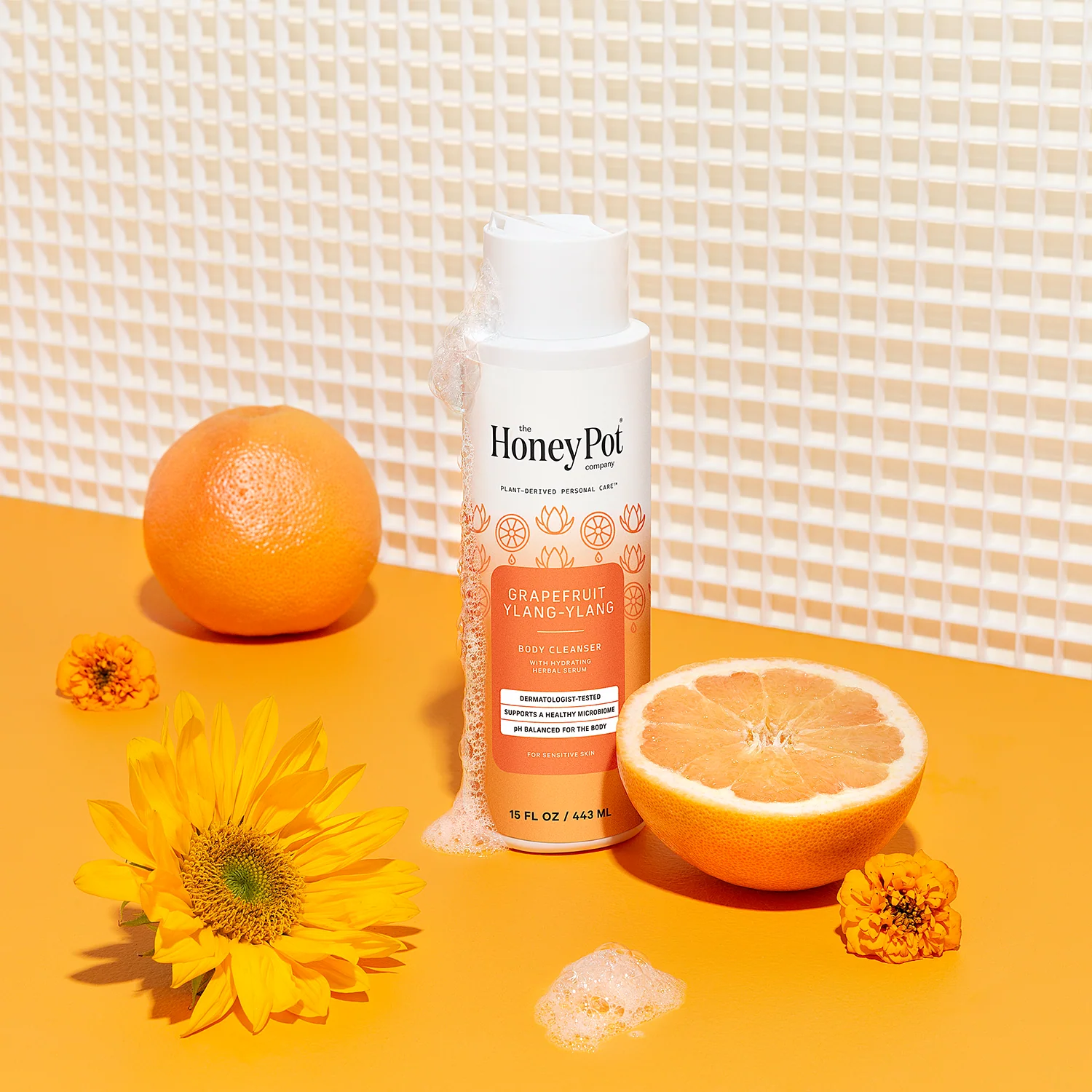 Grapefruit Ylang Ylang Hydrating Body Cleanser - Image 7